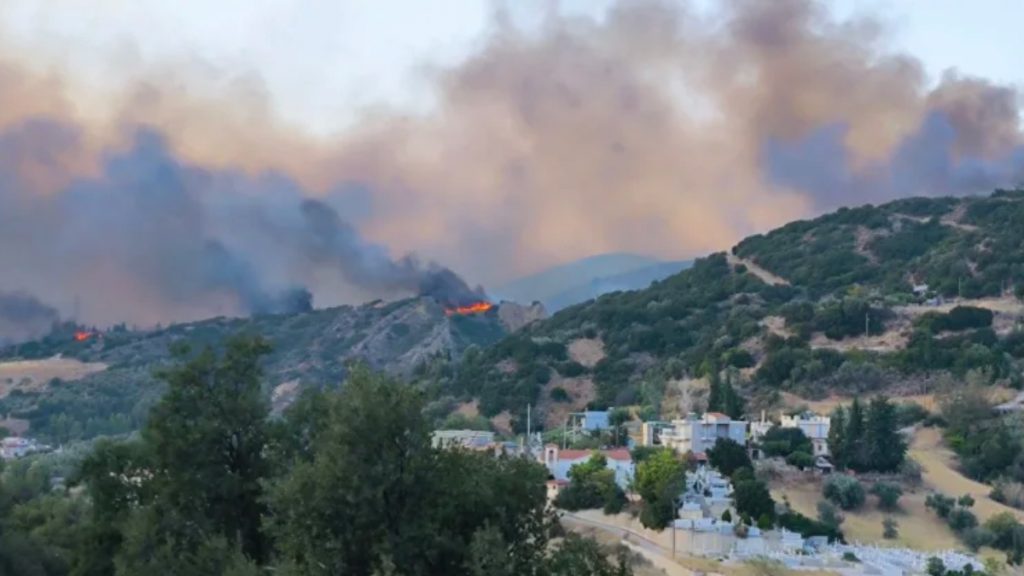 Φωτιά στην Πάτρα: Νέο μήνυμα από το 112 για εκκενώσεις οικισμών