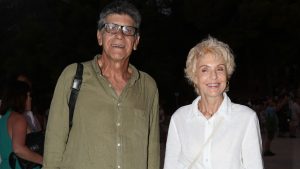 Γιάννης Μπέζος – Ναταλία Τσαλίκη: Το σπάνιο στιγμιότυπο από τις διακοπές τους με φόντο το ηλιοβασίλεμα (pic)