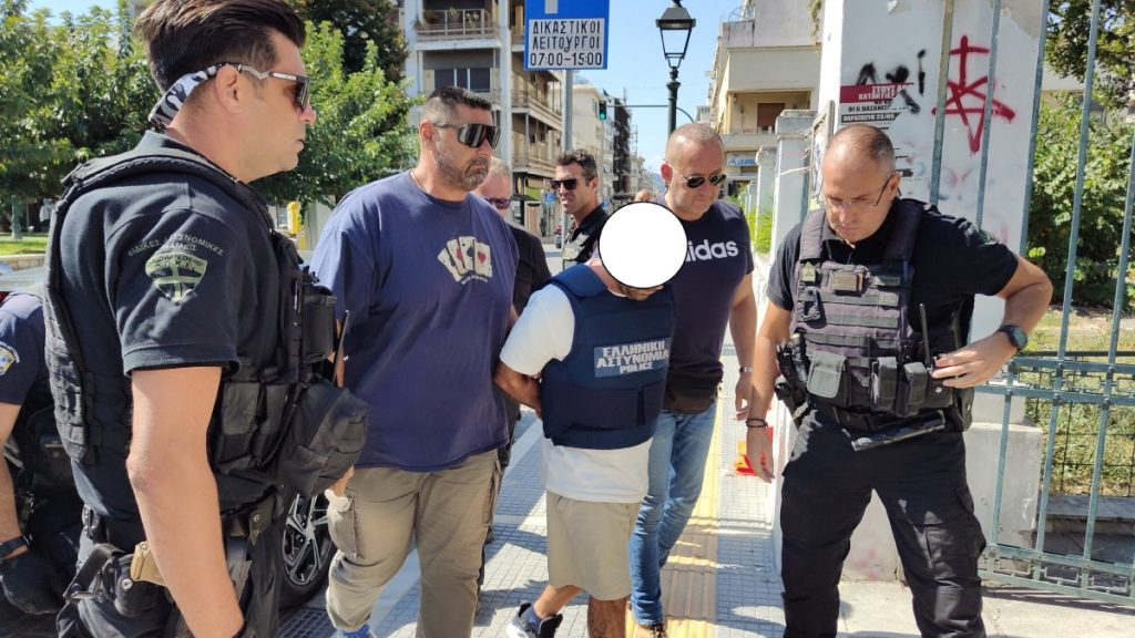 Γυναικοκτονία στον Βόλο: Προθεσμία για την Τρίτη πήρε ο 40χρονος δράστης – Έρευνα για τα παιδιά της οικογένειας διέταξε ο Εισαγγελέας