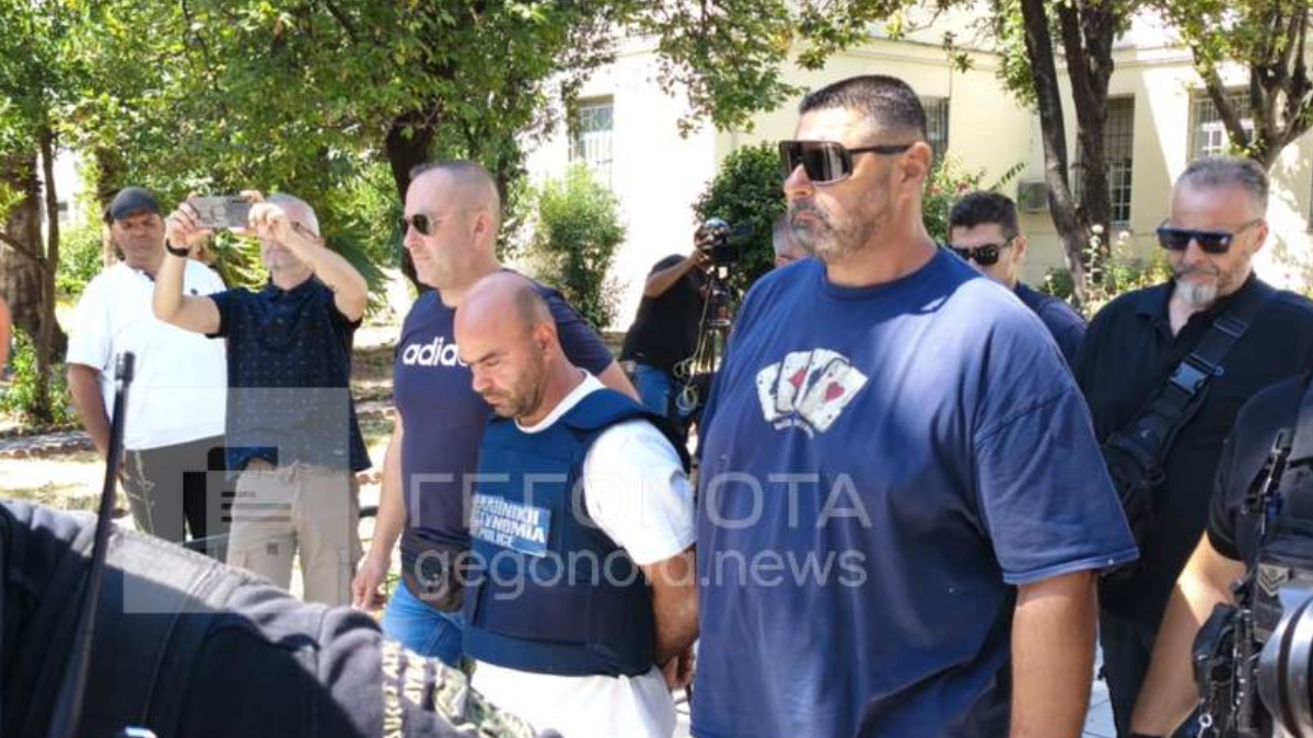 Βόλος: Ποινική δίωξη για ανθρωποκτονία από πρόθεση στον 40χρονο γυναικοκτόνο – Πήρε προθεσμία για την Τρίτη