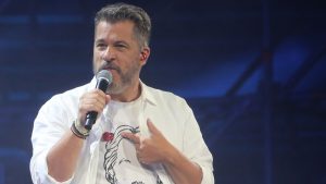 Χάρης Βαρθακούρης: Απαθανατίζει την κόρη του να χορεύει Γιάννη Πάριο – «Άτιμο πράγμα το dna»