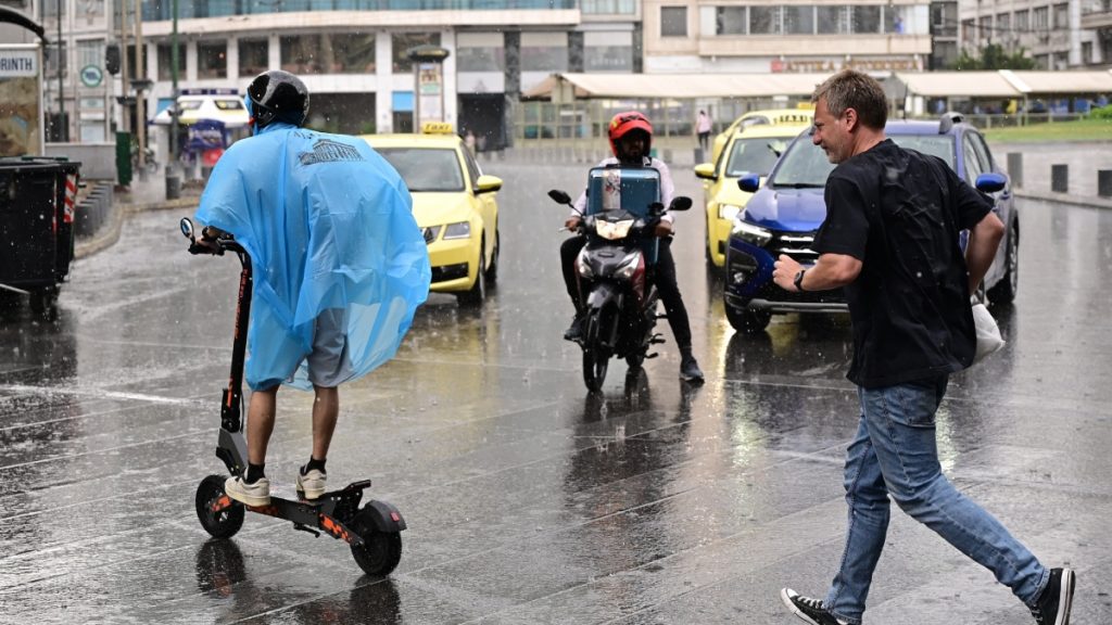 Προ των πυλών η πρώτη μεγάλη κακοκαιρία – Οι περιοχές που θα χτυπήσουν τα επικίνδυνα φαινόμενα