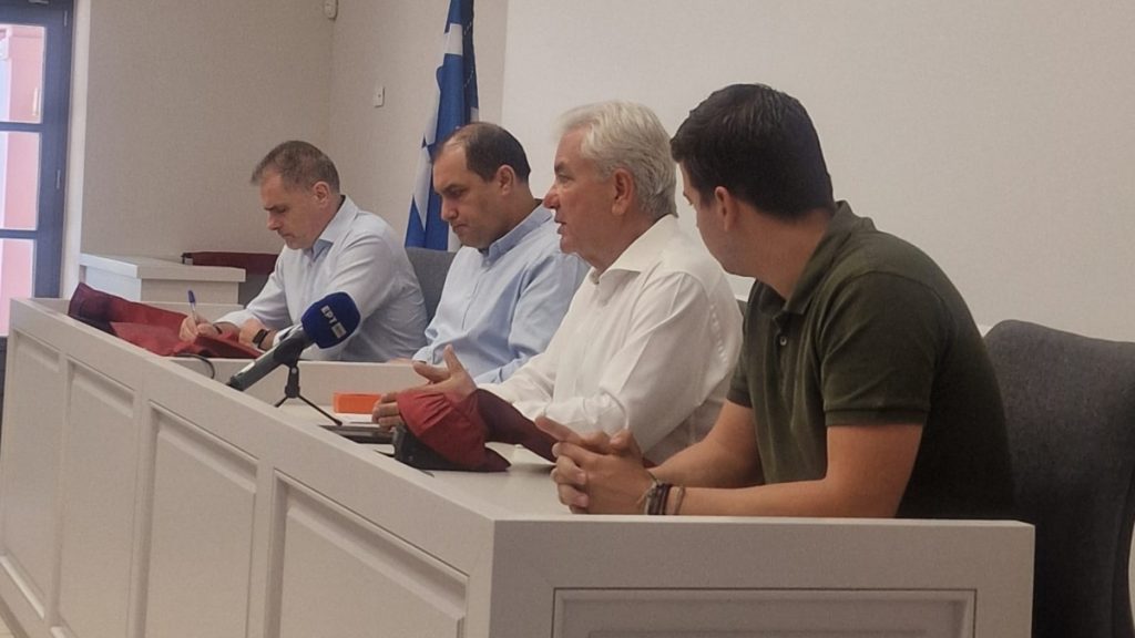 Κατσαφαδός: «Διασφαλίζουμε ότι κανένας πληγέντας δεν θα μείνει χωρίς στήριξη»