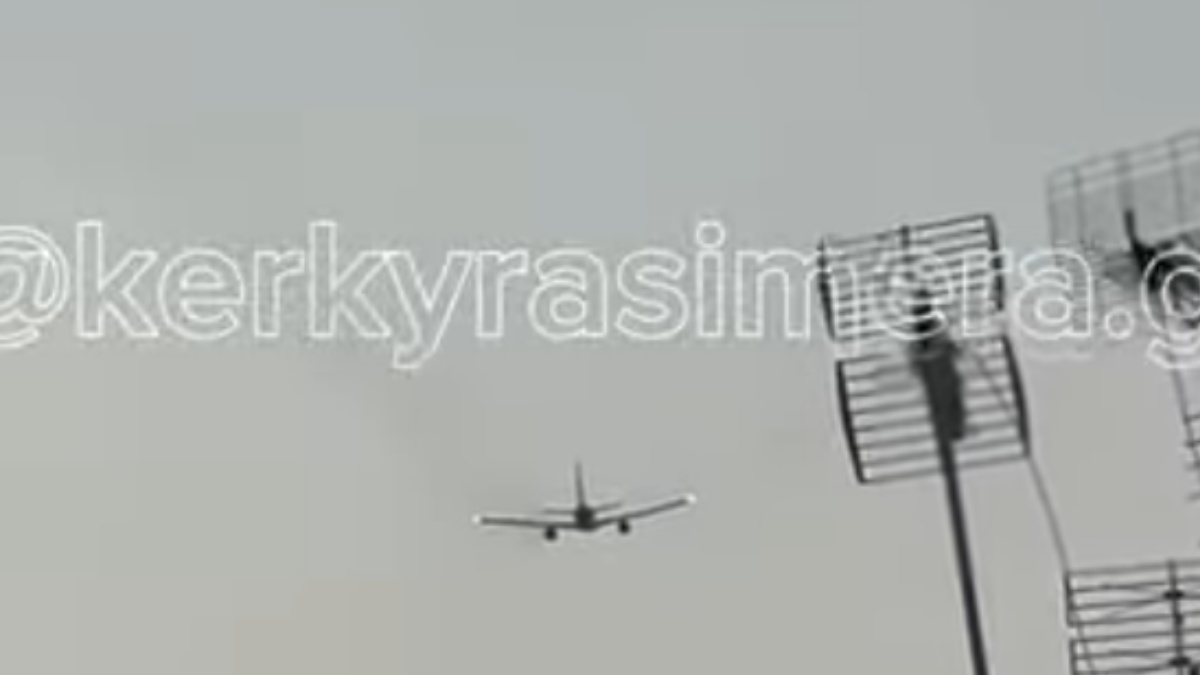 Κέρκυρα: Πανικός μετά από φωτιά σε κινητήρα αεροσκάφους – Προσγειώθηκε εκτάκτως στο Μπρίντιζι (Βίντεο)