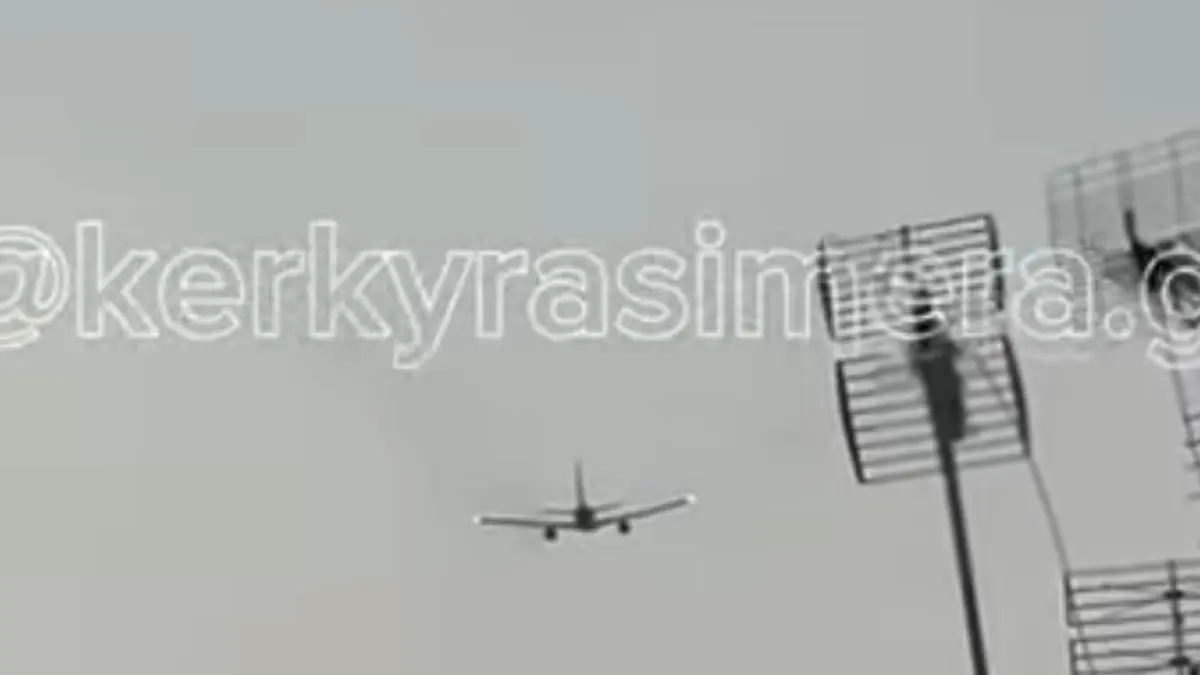 Κέρκυρα: Πανικός μετά από φωτιά σε κινητήρα αεροσκάφους – Προσγειώθηκε εκτάκτως στο Μπρίντιζι (Βίντεο)