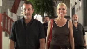 Στέλιος Κουδουνάρης: Βραδινή βόλτα στην Μύκονο μαζί με την Έλενα Γαλύφα