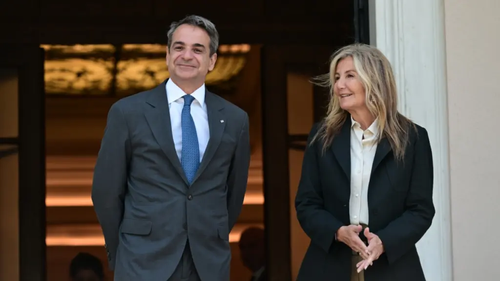 Μαρέβα Γκραμπόφσκι Μητσοτάκη: Πρέπει να προστατεύσουμε τα παιδιά μας από τον εθιστικό αλγόριθμο