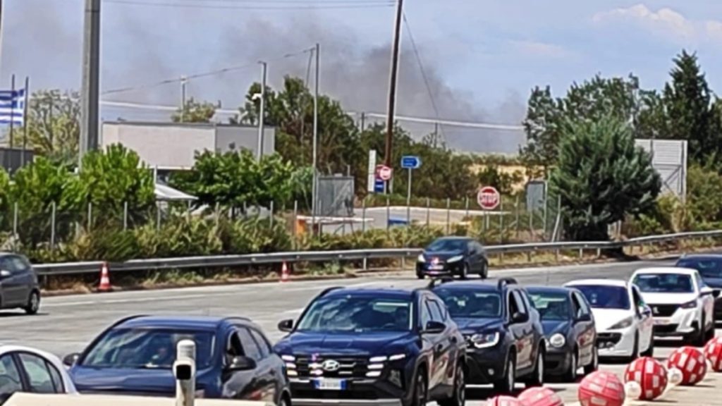 Φωτιά στη Χάλκη Λάρισας – Υπό έλεγχο το πύρινο μέτωπο