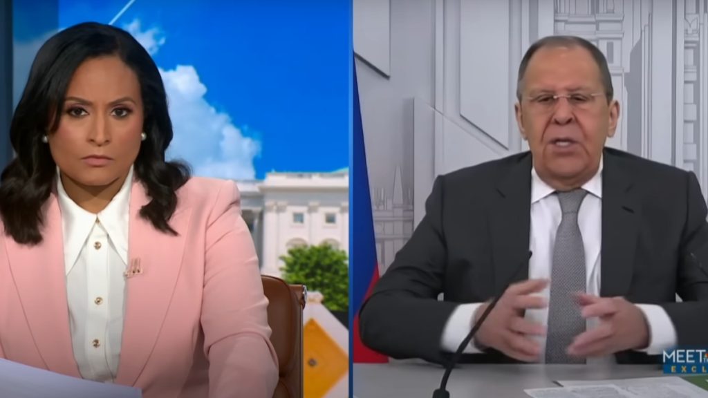 Λαβρόφ: “Να είστε έντιμη” – Ο καυγάς με την δημοσιογράφο του NBC για τους 50.000 νεκρούς αμάχους (βίντεο)