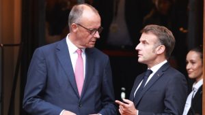 Με Ευρωπαίους ηγέτες στο πλευρό του ο Ζελένσκι στην Ουάσινγκτον για το μέλλον της Ουκρανίας