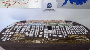Σαρωτική επιχείρηση της Αστυνομίας Μυκόνου – Εξαρθρώθηκαν δύο κυκλώματα διακίνησης ναρκωτικών
