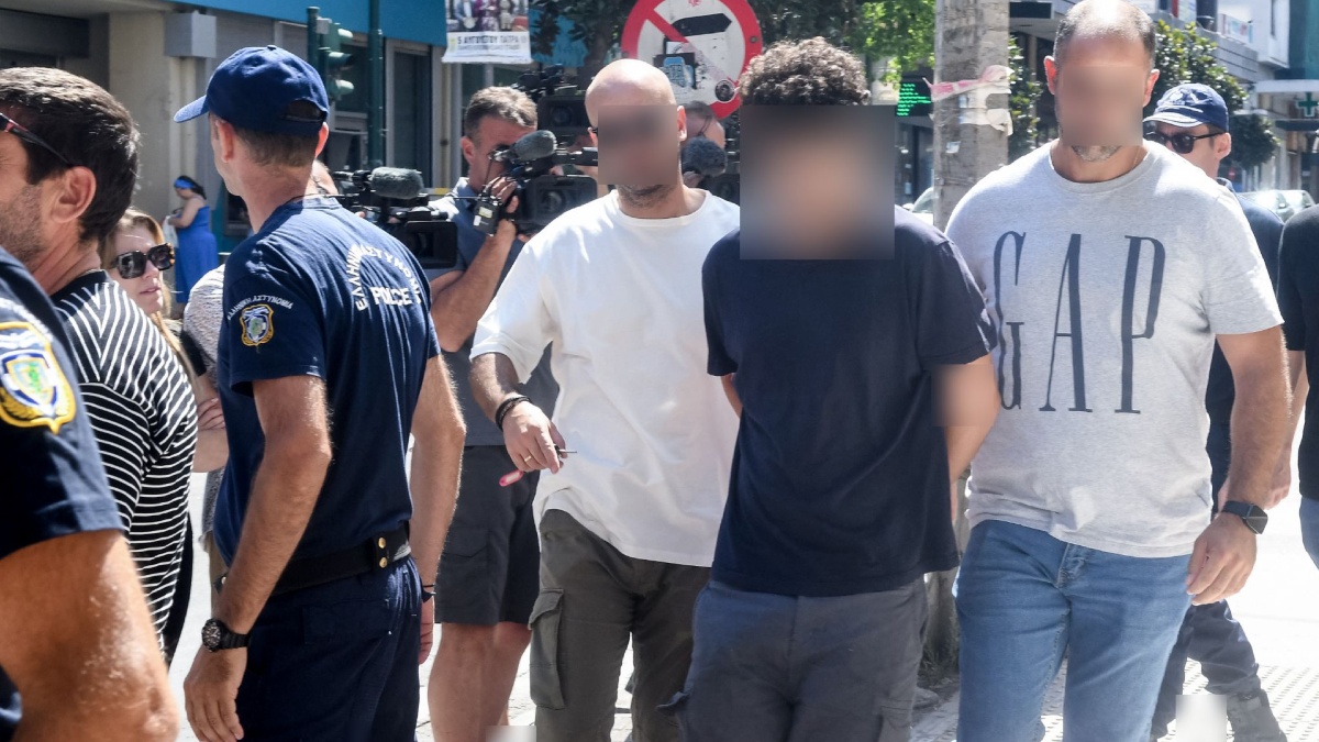 Φωτιά στην Πάτρα: Απολογείται σήμερα ο 25χρονος – Προφυλακίστηκαν ο 19χρονος και ο 27χρονος