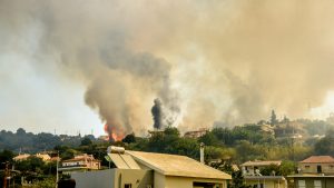 ΔΕΔΔΗΕ: Ποιες περιοχές έχουν μείνει χωρίς ρεύμα λόγω των πυρκαγιών
