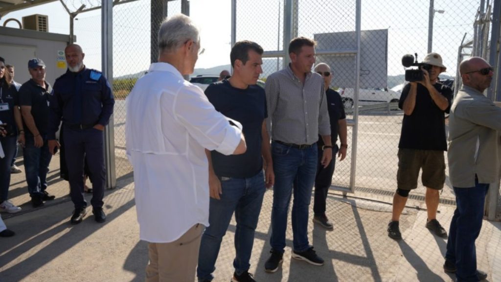 Θάνος Πλεύρης: Επιθεωρεί δομές φιλοξενίας ενόψει του νέου αυστηρού νομοσχεδίου για την παράνομη μετανάστευση