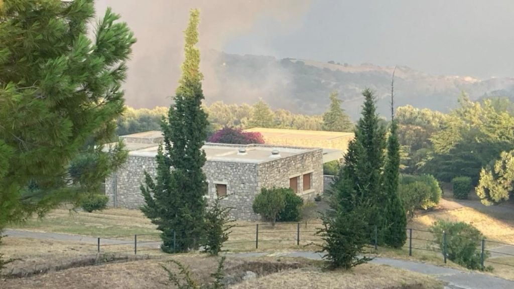 Υπουργείο Πολιτισμού: Περιορισμένες οι ζημίες από τη φωτιά στον αρχαιολογικό χώρο της Βούντενης