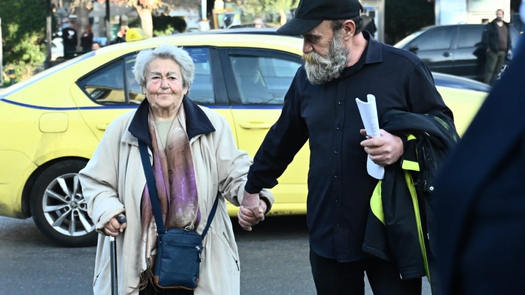 Πέθανε η μητέρα του Κωνσταντίνου Πολυχρονόπουλου ενώ εκείνος αντιμετωπίζει κατηγορίες για ξέπλυμα μαύρου χρήματος