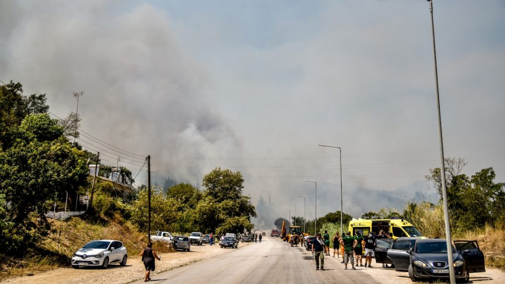 Φωτιά στην Πρέβεζα: Άρση των κυκλοφοριακών ρυθμίσεων