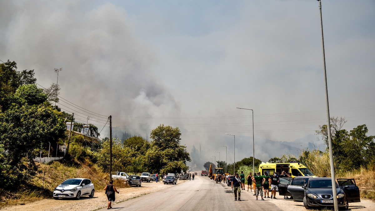 Φωτιά στην Πρέβεζα: Άρση των κυκλοφοριακών ρυθμίσεων