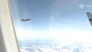 Πούτιν: Αμερικάνικα F-35 τον συνόδευσαν κατά την επιστροφή του στην Ρωσία – Δείτε το βίντεο