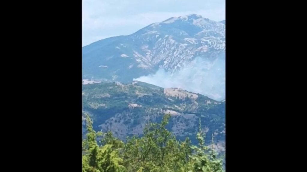 Φωτιά σε αγροτοδασική έκταση στον Ίασμο Ροδόπης – Επιχειρούν 3 εναέρια μέσα
