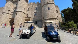 Η Ρόδος προστατεύει το μέλλον μας – Η ηλεκτροκίνηση μέσα στην πόλη των ιπποτών (φωτογραφίες)