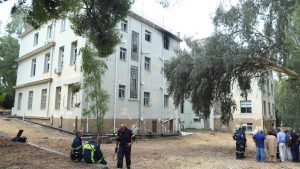 Υπό έλεγχο η φωτιά στο Νοσοκομείο “Σωτηρία”  – Ξέσπασε μετά από έκρηξη μηχανήματος (Εικόνες)