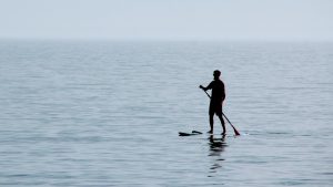 Παιδιά παρασύρθηκαν με σανίδα SUP στη Λήμνο – Άμεση κινητοποίηση για τη διάσωσή τους