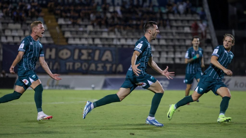 Super League: Ο Λεβαδειακός γύρισε το ματς και νίκησε την Κηφισιά με 3-2