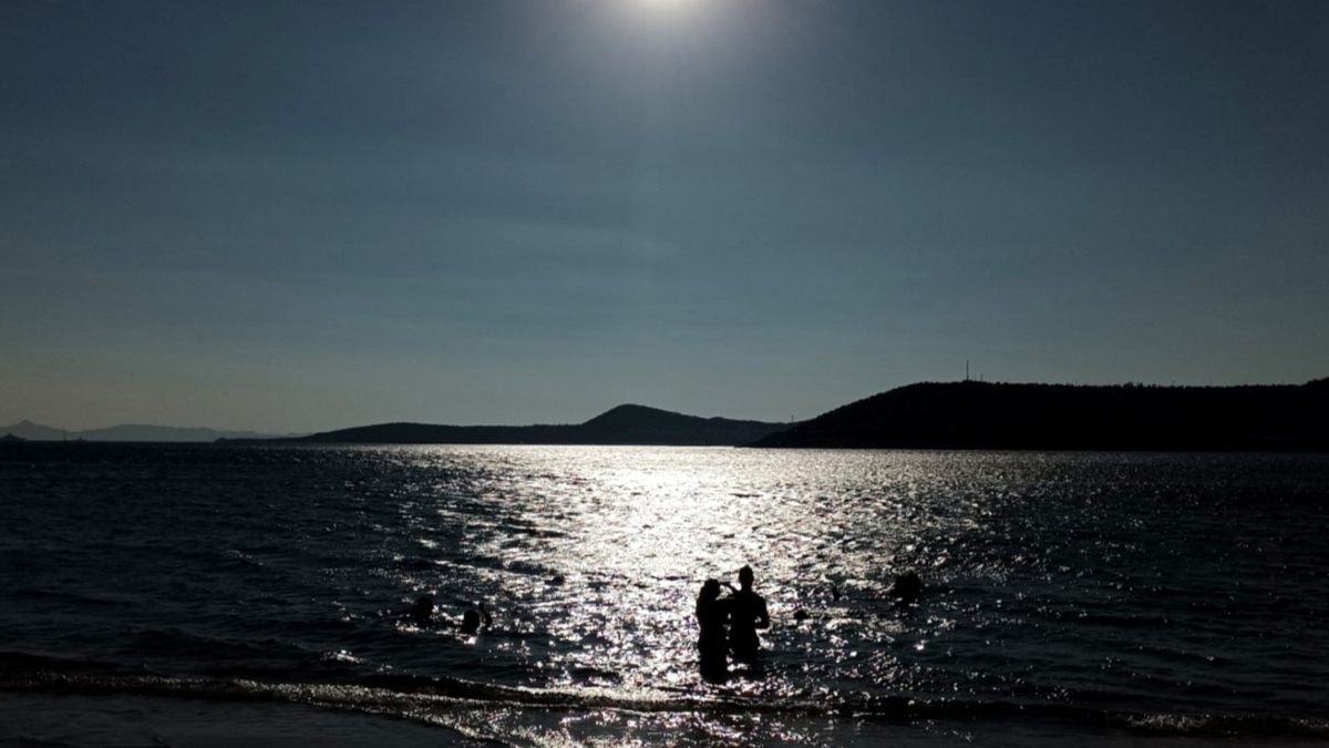 Καιρός: Καλοκαίρι με 33άρια από την Τρίτη – Εξασθενεί από Δευτέρα η αφρικανική σκόνη