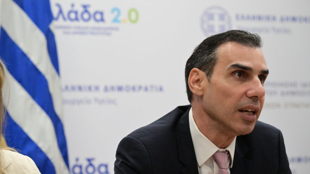 Θεμιστοκλέους: Νέες παρεμβάσεις για τα ΤΕΠ και ενίσχυση της υγείας στα νησιά – Διπλασιάστηκαν οι αεροδιακομιδές