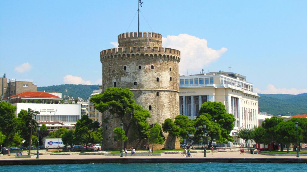 Θεσσαλονίκη: «Πράσινο φως» από το ΚΑΣ για τις αναπλάσεις των πλατειών Δημοκρατίας και Διοικητηρίου