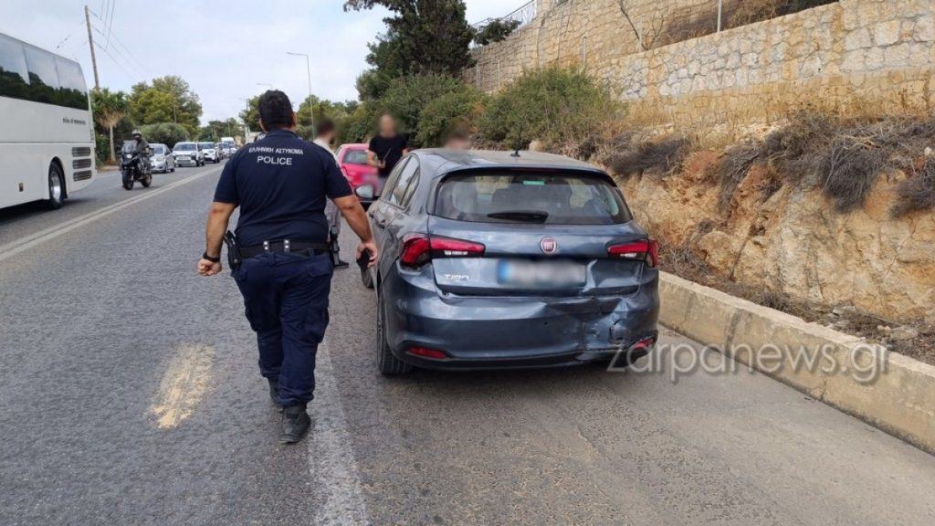Καραμπόλα τριών οχημάτων στον περιφερειακό Θεσσαλονίκης (φωτογραφίες)