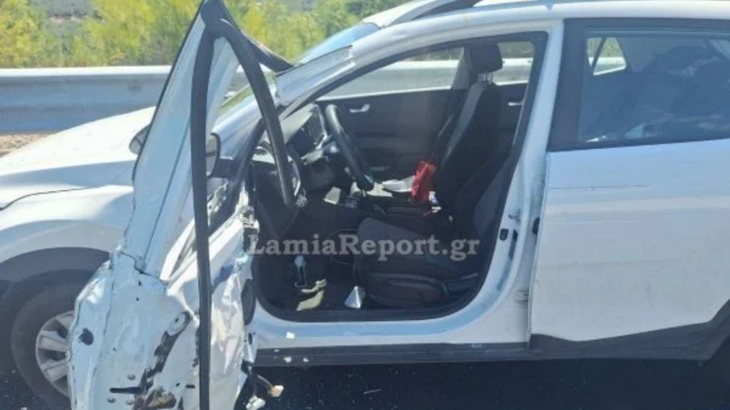 Φθιώτιδα: Φορτηγό χτύπησε οδηγό που κατέβαινε μετά από τροχαίο (Εικόνες)