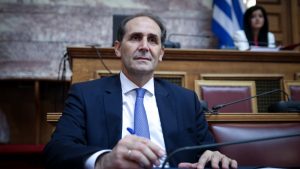 Η τραγική ειρωνεία του θανάτου του Απόστολου Βεσυρόπουλου: Χωρίς απινιδωτή όταν τον χρειαζόταν