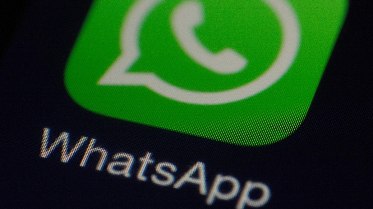 «Κατέβασε» εκατομμύρια λογαριασμούς το WhatsApp – Συνδέονταν με απάτες