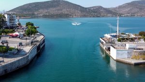 Γέφυρα Χαλκίδας: Παραμένει κομμένη στα δύο η πόλη – Απροσδιόριστος ο χρόνος αποκατάστασης (Εικόνες)