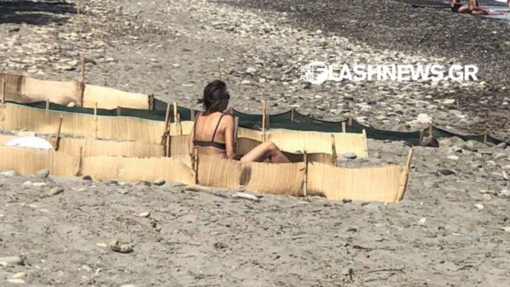 Χανιά: Απίστευτο κι όμως αληθινό – Έκανε ηλιοθεραπεία σε χώρο που γεννούν θαλάσσιες χελώνες (Φωτογραφίες)