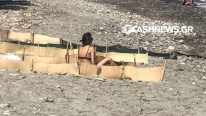 Χανιά: Απίστευτο κι όμως αληθινό – Έκανε ηλιοθεραπεία σε χώρο που γεννούν θαλάσσιες χελώνες (Φωτογραφίες)
