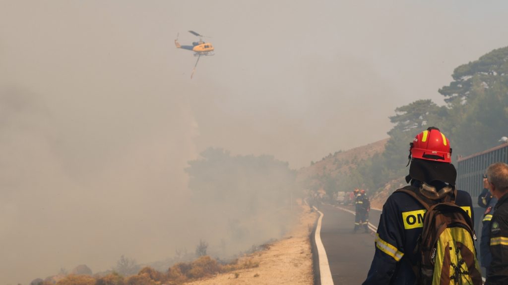 Χίος: Εικόνες καταστροφής από την πυρκαγιά – «Ό,τι ξέραμε και αγαπούσαμε χάθηκε μέσα σε λίγες ώρες» (βίντεο+φωτογραφίες)