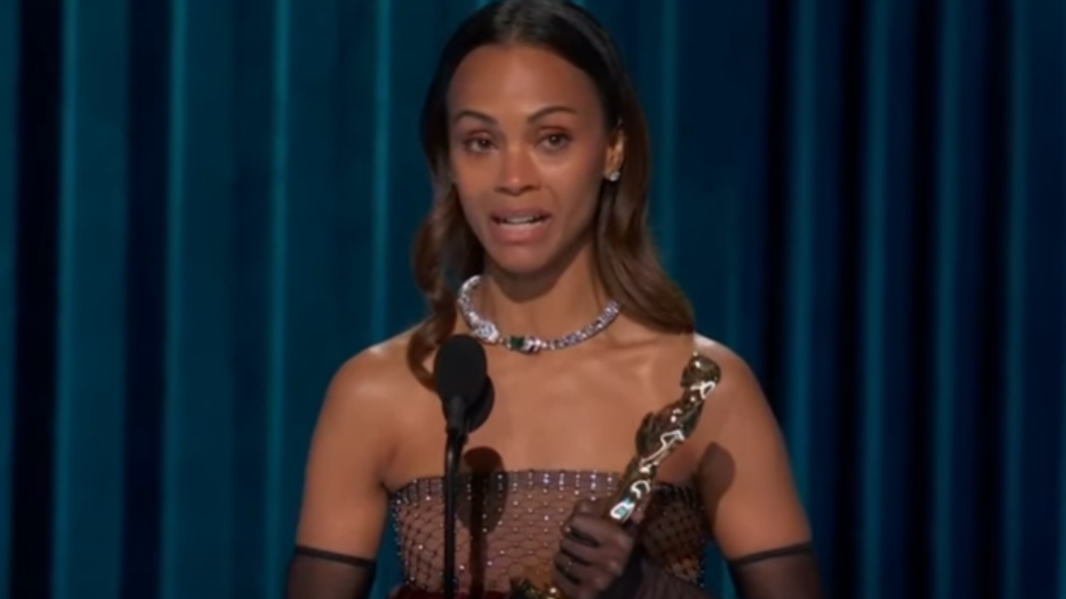 Η Zoe Saldana κάνει διακοπές στην Ελλάδα με την οικογένειά της – Οι αποδράσεις σε Μύκονο και Σπέτσες