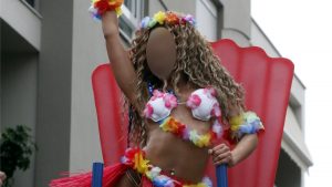 ΕΛ.ΑΣ.: Δικογραφία σε βάρος εταιρείας και γνωστής χορεύτριας για παράνομα online τυχερά παιχνίδια