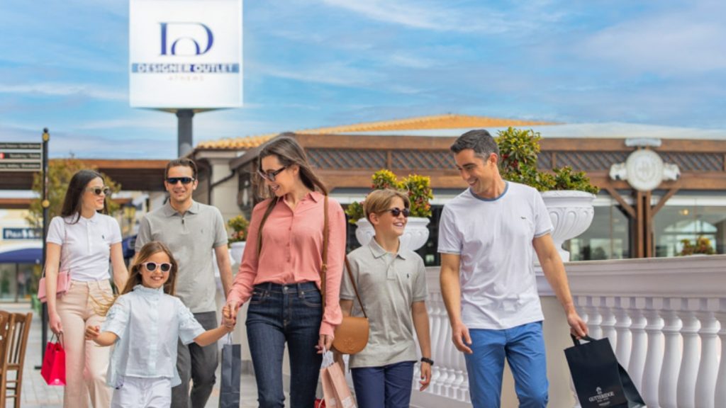 Back to School στο Designer Outlet Athens: Αγαπημένα brands, μοναδικές προσφορές και αξέχαστες στιγμές διασκέδασης!