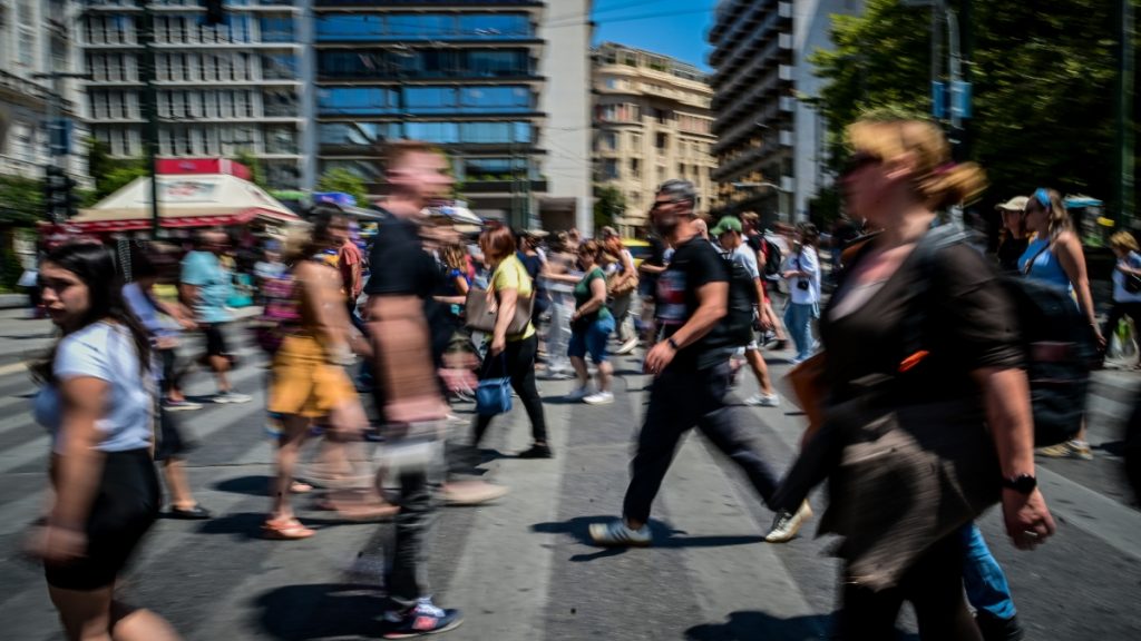 Η “ακτινογραφία” του φορολογικού πακέτου της ΔΕΘ: Τι αλλάζει για μισθωτούς, οικογένειες με παιδιά, συνταξιούχους – Παραδείγματα