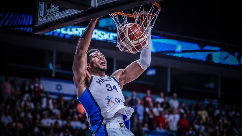 Eurobasket 2025: Ο “ιπτάμενος” Γιάννης πήρε την εθνική από το… χέρι και την πήγε στους “8” – Επόμενος αντίπαλος η Λιθουανία