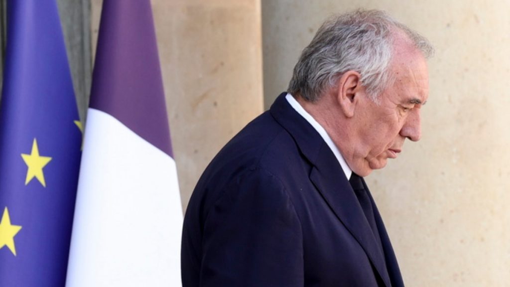 Κρίσιμη μέρα για τη Γαλλία: Η Εθνοσυνέλευση αποφασίζει για την ψήφο εμπιστοσύνης στην κυβέρνηση Μπαϊρού
