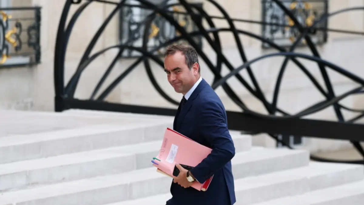 Γαλλία: Παραμένει πρωθυπουργός έως την Τετάρτη 8/10 ο Σεμπαστιάν Λεκορνί