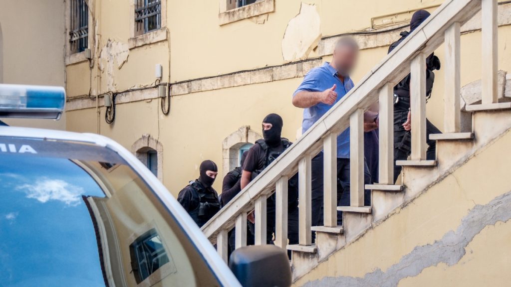 Μαφία της Κρήτης: Στη φυλακή παρά τα όσα είπαν στις απολογίες τους τα δύο αδέλφια για την υπόθεση εκβιασμών – “Δεν εκβίασα, δεν απείλησα”