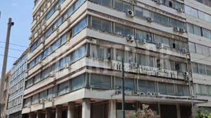 Καταγγελία στο DEBATER για κτίριο του υπουργείου Ναυτιλίας: “Είναι σε άθλια κατάσταση και υπολειτουργεί” (Εικόνες)