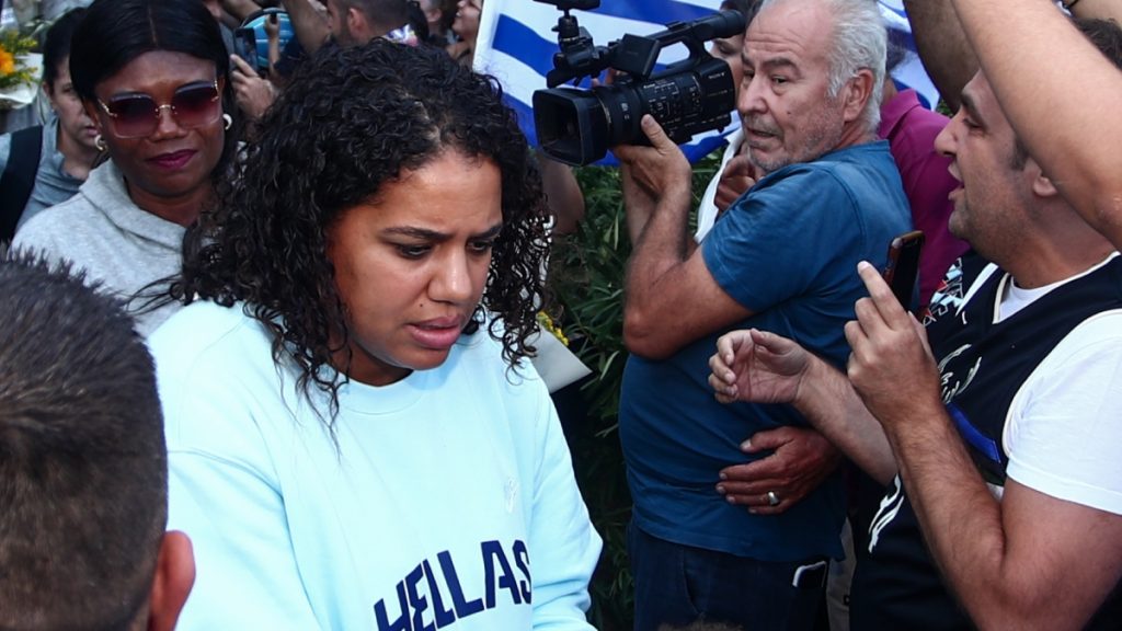 Η ΕΛΑΣ επικοινώνησε με την οικογένεια Αντετοκούνμπο για τα απειλητικά μηνύματα στη σύζυγό του