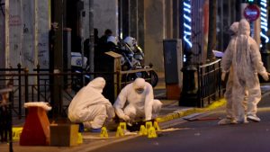 Αναστάτωση τα ξημερώματα από ύποπτο δέμα στη Σταδίου – Εξουδετερώθηκε με ελεγχόμενη έκρηξη
